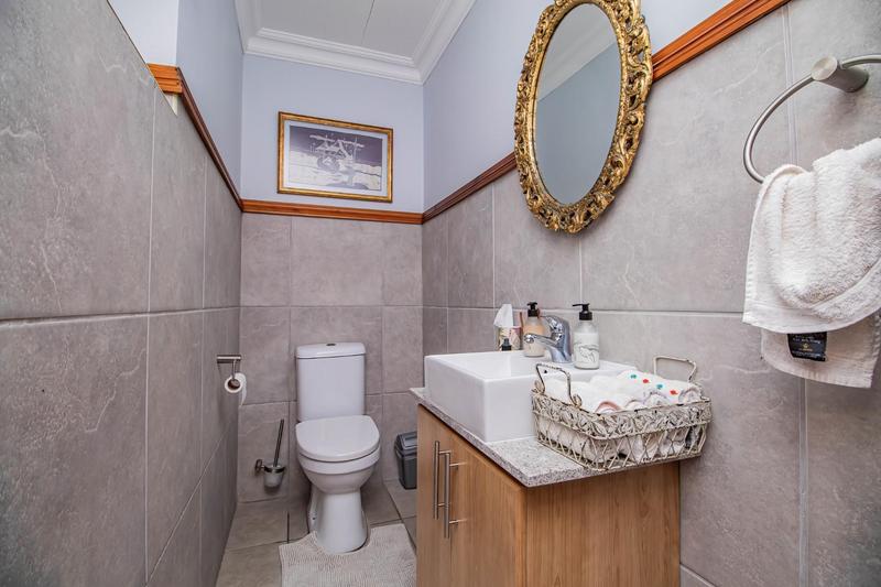 9 Bedroom Property for Sale in Outeniqua Strand Western Cape